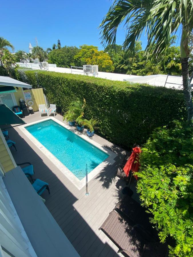 Duval Gardens Bed & Breakfast Key West Exterior photo