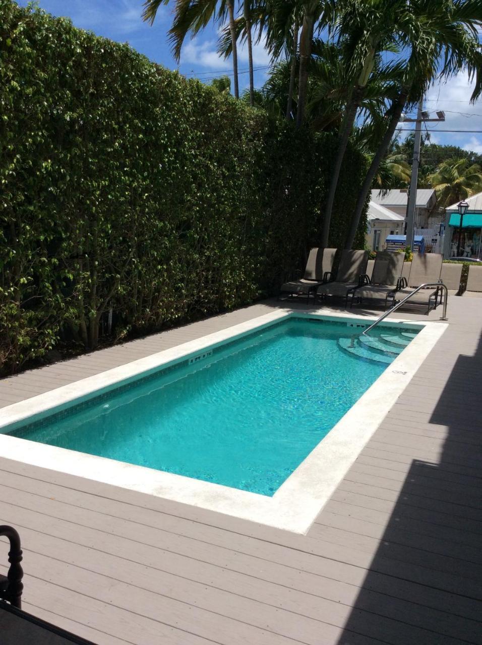 Duval Gardens Bed & Breakfast Key West Exterior photo